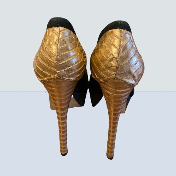 Brian Atwood "Blayne" Suede Ostrich Pumps Heels 5 - Picture 4 of 5